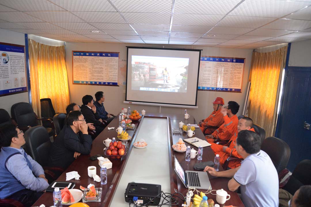 公司总经理邱勇华应邀参加《大理石地下机械开采（平硐）安全技术标准》研究项目研讨会