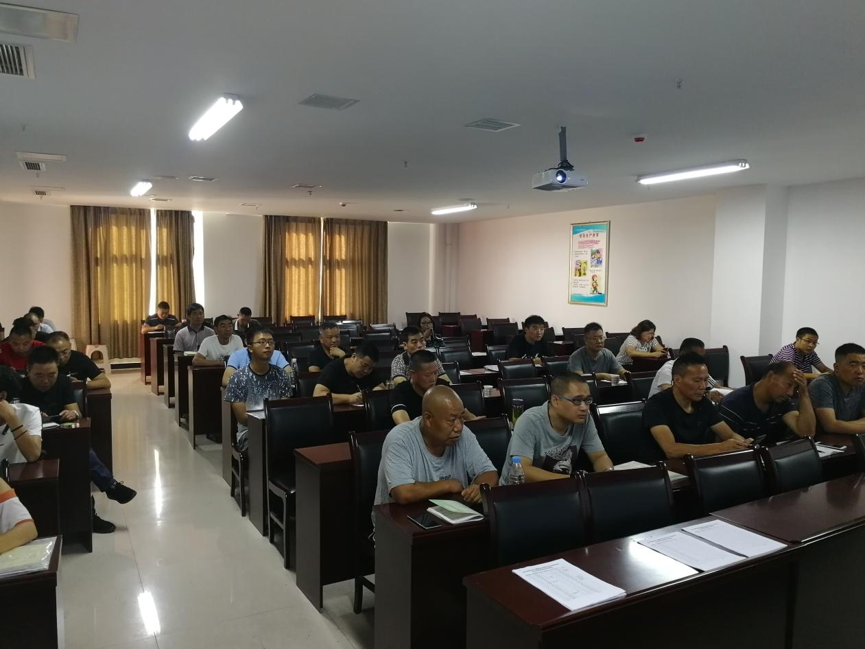 公司总经理带领职工参加广元市金属非金属企业主要负责人安全生产知识和管理能力培训