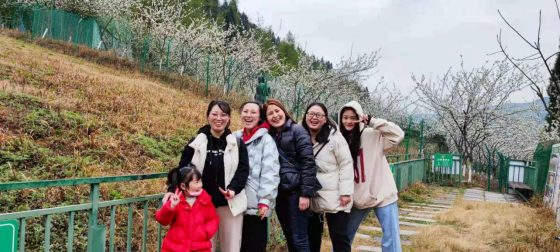 快乐“三八”节   幸福畅春游